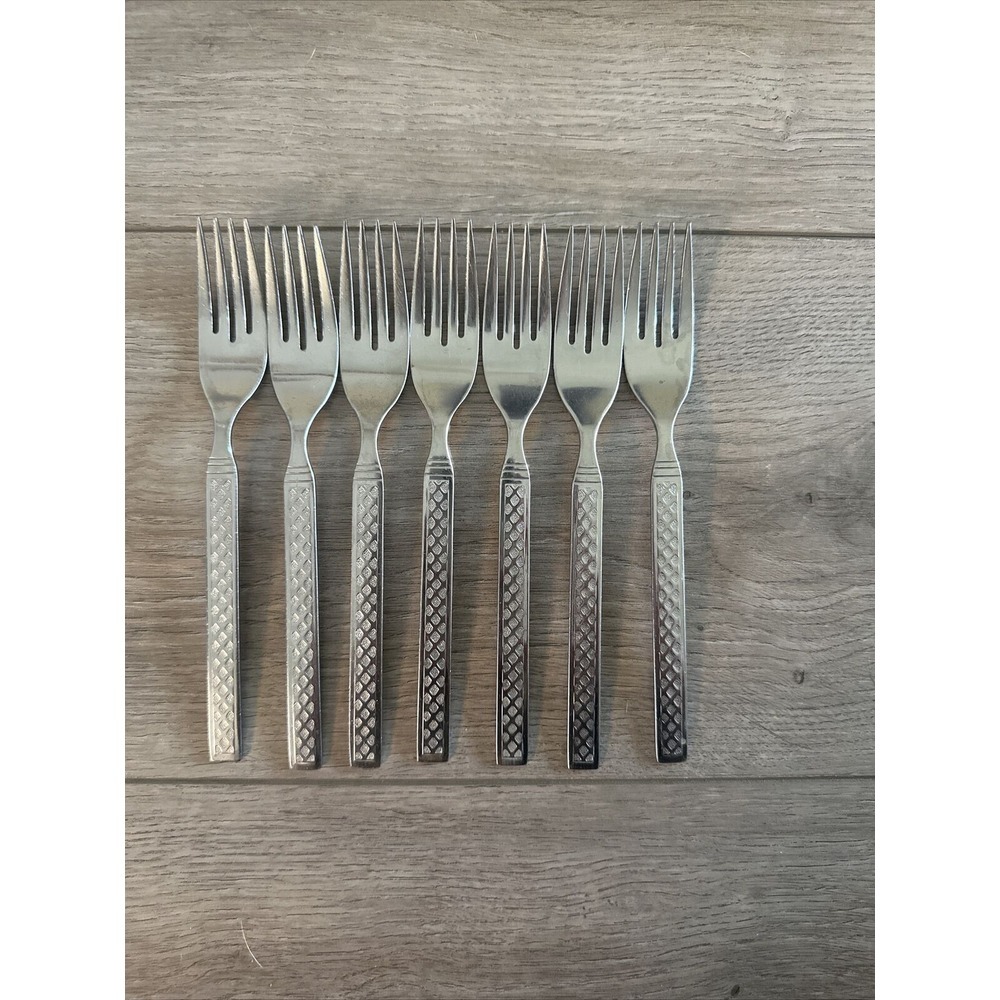 Lot of 7 Oneida Ltd Majorca Stainless Forks 7 1/4 In‎ Vintage